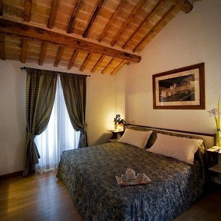 Hotel Il Castello Assisi Eksteriør billede